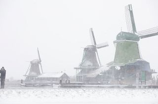 Tempestades deixam Europa vestida de branco 