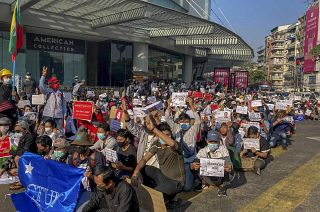 Manifestações intensificam-se em Myanmar