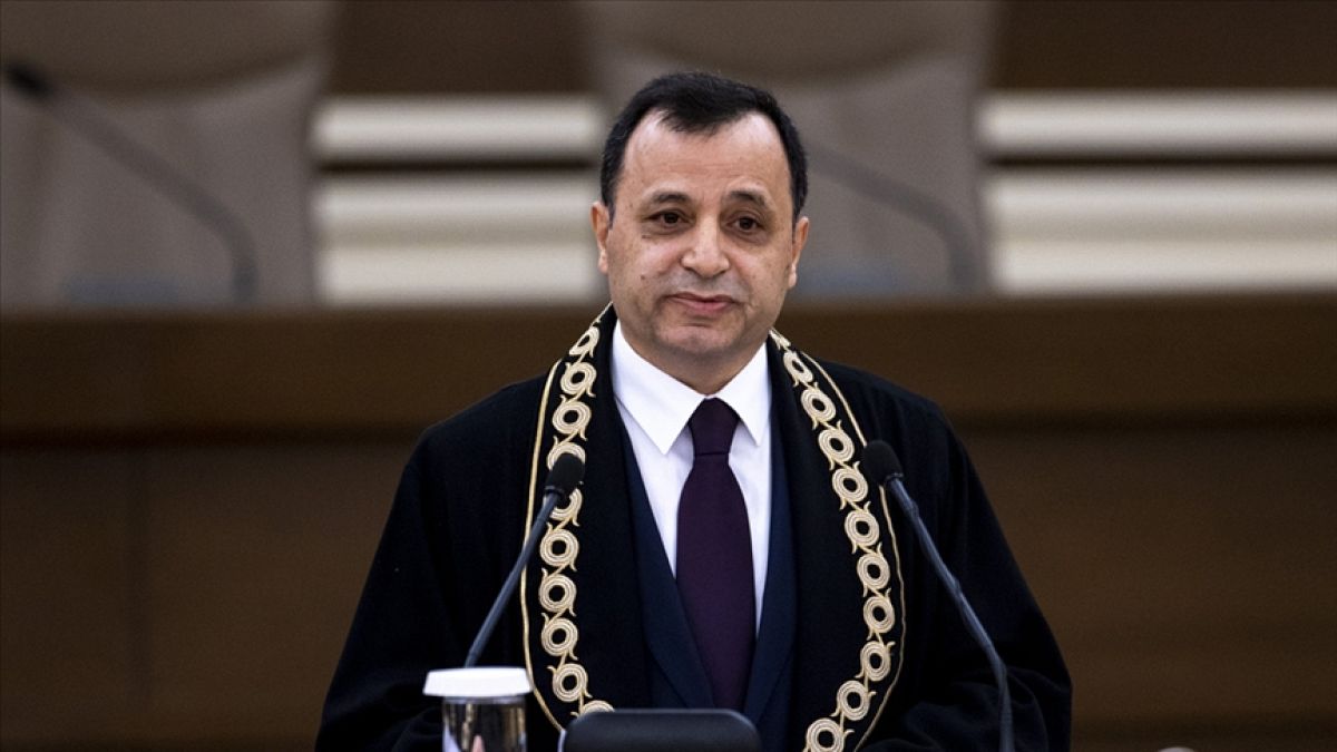 Anayasa Mahkemesi Başkanı Arslan