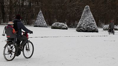 Snow lovers make the most of winter in Brussels