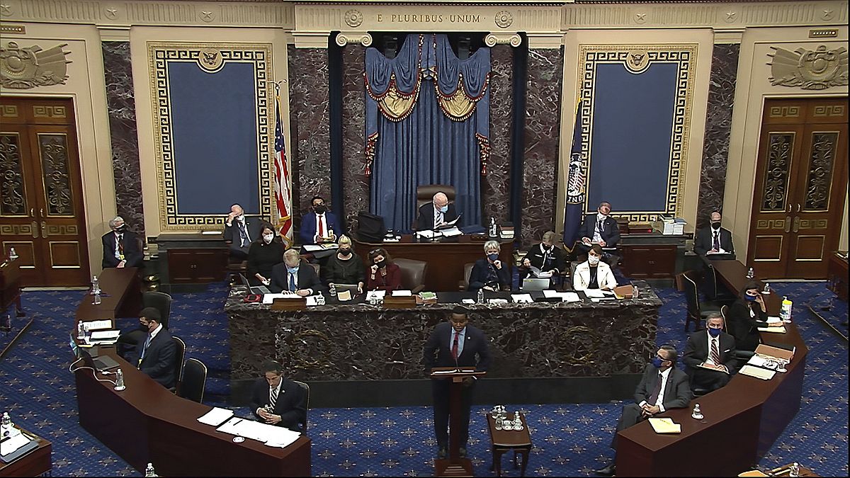 المحاكمة الثانية لعزل الرئيس السابق دونالد ترامب في مجلس الشيوخ في مبنى الكابيتول بواشنطن.
