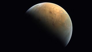 Birleşik Arap Emirlikleri, Mars'tan ilk fotoğrafı gönderdi