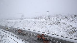 Έκλεισε λόγω της σφοδρής χιονόπτωσης η εθνική οδός Αθηνών- Λαμίας