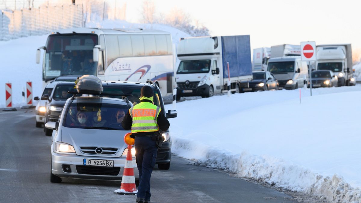 Alman polisi, Çek Cumhuriyeti sınırında kontrol yaparken