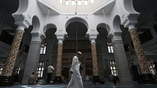 Mosques Reopen in Algeria as COVID-19 Restrictions Ease Up