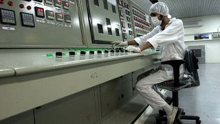 Uluslararası Atom Enerjisi Ajansı: İran iş birliğini azaltacağını bildirdi