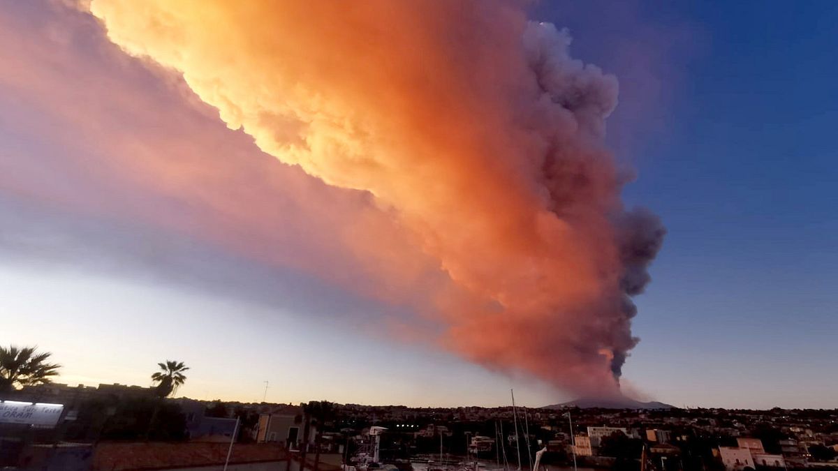 Ιταλία: Νέα θεαματική έκρηξη του ηφαιστείου της Αίτνας
