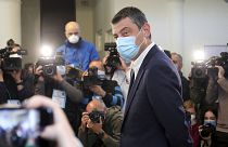 Távozik a grúz kormányfő, nehogy elmélyüljön a válság