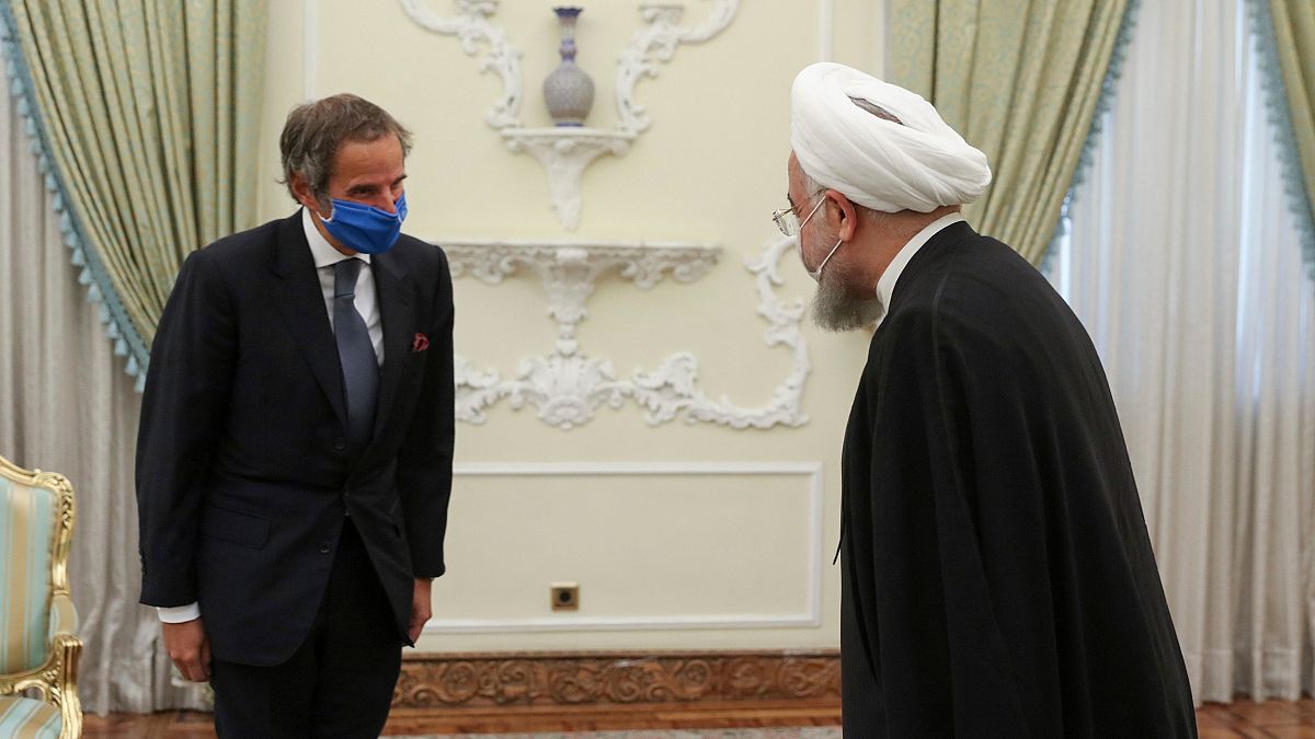 الرئيسالإيراني حسن روحاني والمدير العام للوكالة الدولية للطاقة الذرية رافائيل ماريانو غروسي/ 26 آب/أغسطس 2020 طهران 