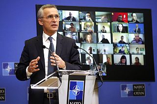 NATO adia decisão sobre retirada do Afeganistão