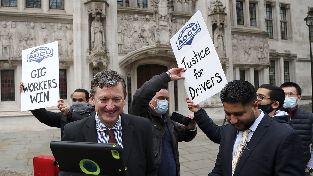 Uber pierde la batalla legal en Reino Unido: los conductores son "trabajadores" y no "autónomos"