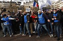 Manifestación contra la disolución de "Generación Identidad" en París, Francia