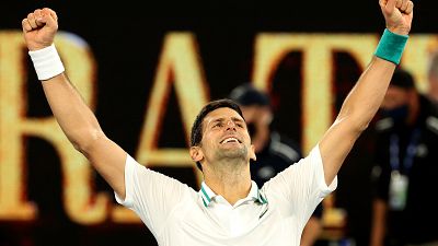 Tennis: Novak Djokovic vince per la nona volta gli Australian Open. Battuto Medvedev in tre set