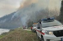 Lángoló tűz a Pireneusok spanyolországi oldalán
