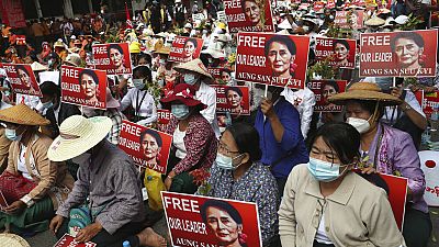 Des manifestants à Mandalay, en Birmanie, le 21 février 2021