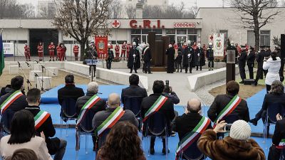 Un mémorial dédié aux victimes du Covid-19 a été érigé à Codogno, en Italie. Image du 21 février 2021