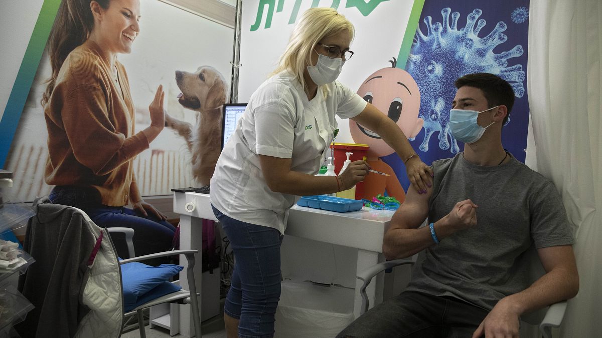 اسرائیل پیشتاز واکسیناسیون کرونا در جهان است