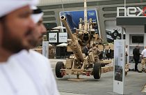 صورة من داخل المعرض الدفاعي "آيدكس" في الإمارات العربية المتحدة