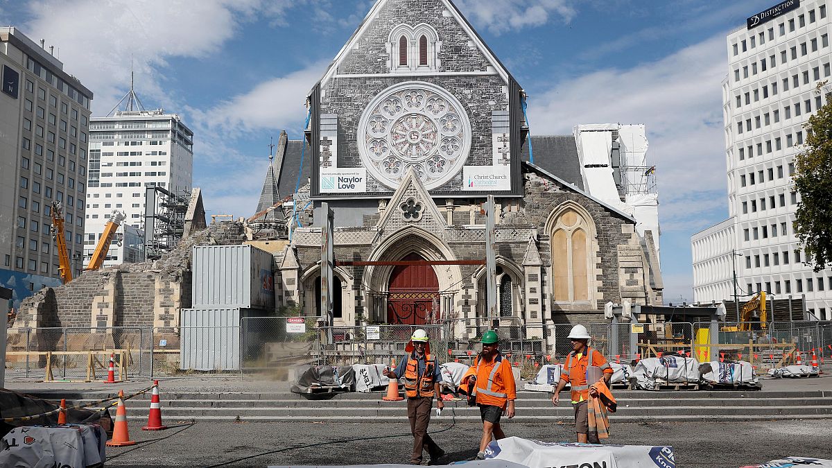 كاتدرائية كرايستشيرش قيد الترميم بعد 10 سنوات من زلزال مدمر هز ثاني مدينة في نيوزيلندا.