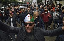 2 Jahre Hirak: Tausende Algerier protestieren gegen Präsident Tebboune