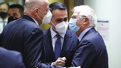 Los ministros de Exteriores griego Nikos Dendias, italiano Luigi Di Maio, y el jefe de la Diplomacia Josep Borrell en la reunión.