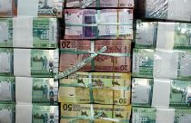 السودان يعلن تعويما جزئيا لسعر صرف الجنيه
