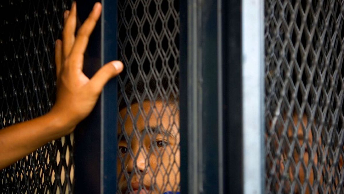 Myanmarlı 1086 sığınmacı, şu anda askeri cuntanın yönetimi devraldığı ülkelerine geri gönderildi.
