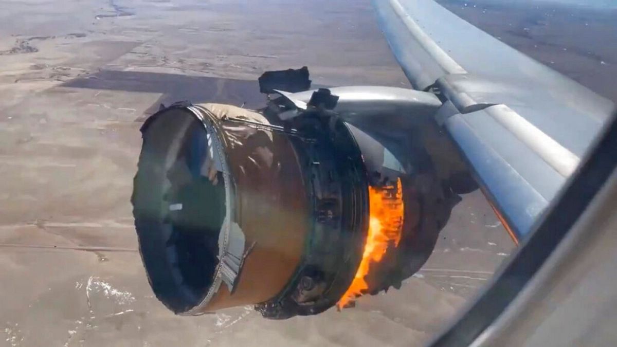 آتش گرفتن موتور پرواز ۳۲۸ یونایتد ایرلاینز در آمریکا