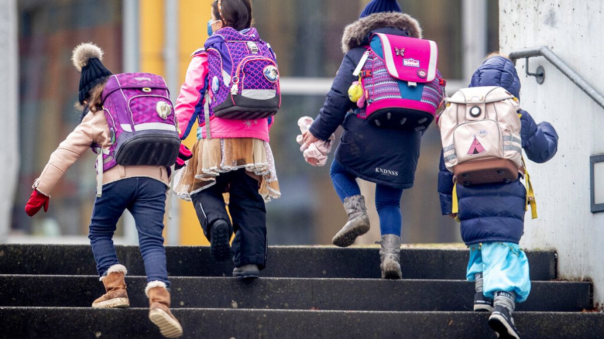 Kinder in Frankfurt dürfen zurück in die Grundschule