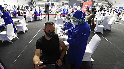 Εμβολιασμοί δημοσιογράφων στην Ινδονησία