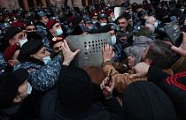 درگیری معترضان و نیروهای نظامی ارمنستان