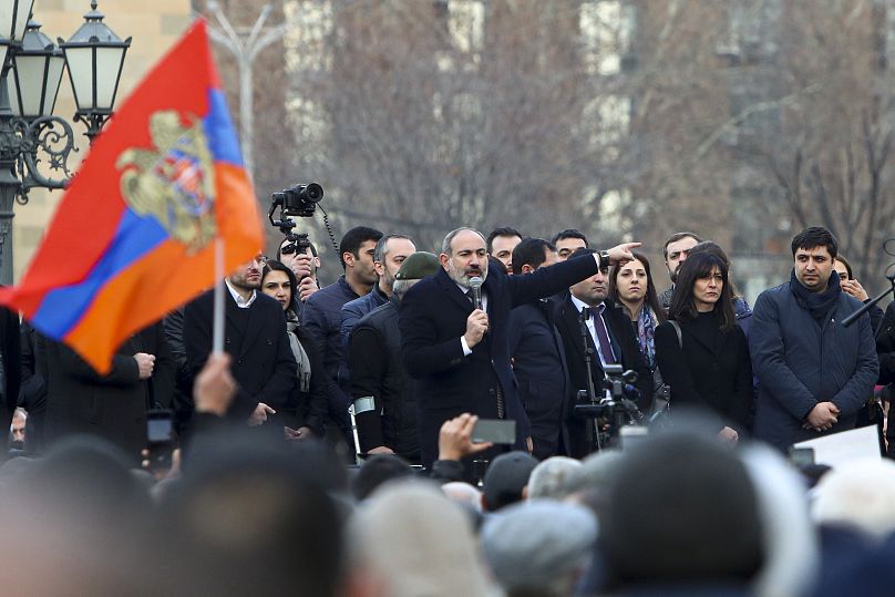 Armenia PM Nikol Pashinyan accuses army of attempted coup - BBC News