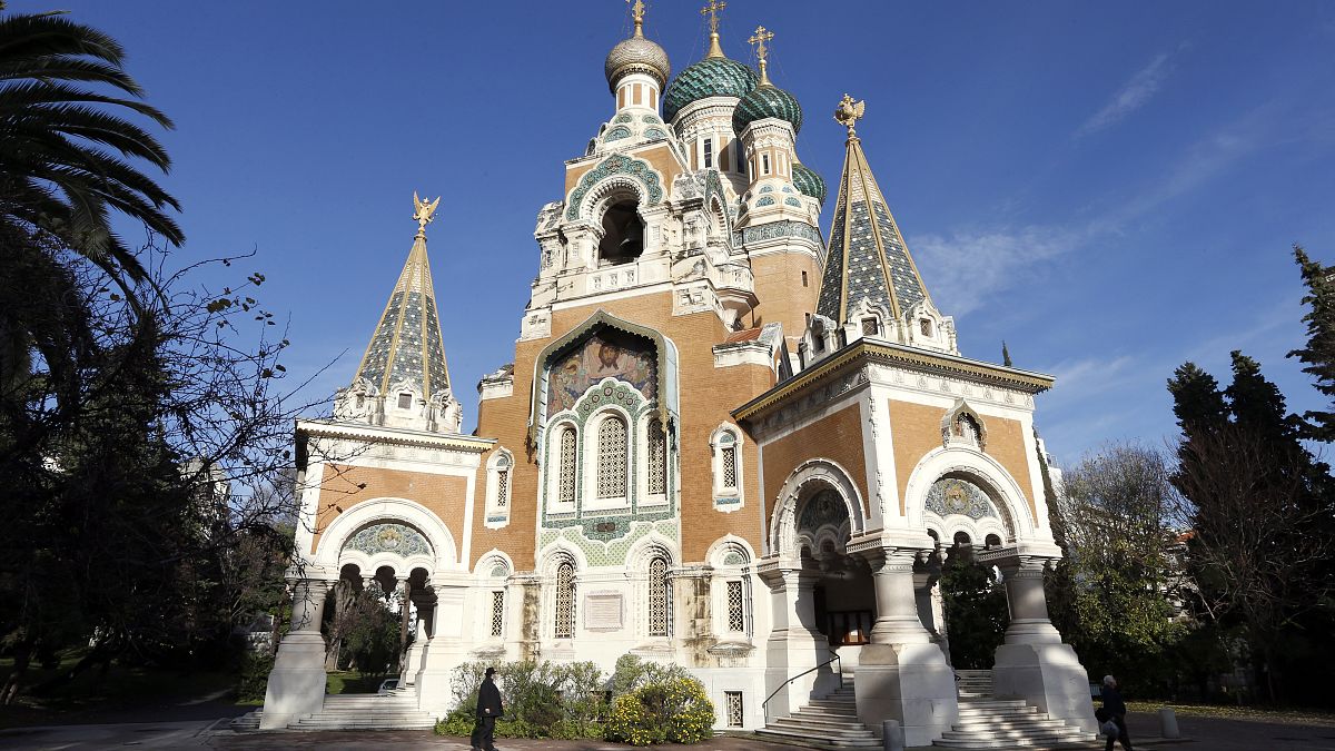 صورة للكنيسة الأرثوذكسية الروسية كاتدرائية القديس نيكولاس، في مدينة نيس، جنوب شرق فرنسا.