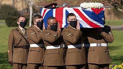 شاهد: وداع أخير للبطل البريطاني "الكابتن توم" في مراسم وطنية
