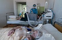 Ukrayna'da bir hastanede Covid-19 hastaları/Arşiv
