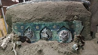 Pompeji: Antiker Wagen mit erotischen Abbildungen ausgegraben