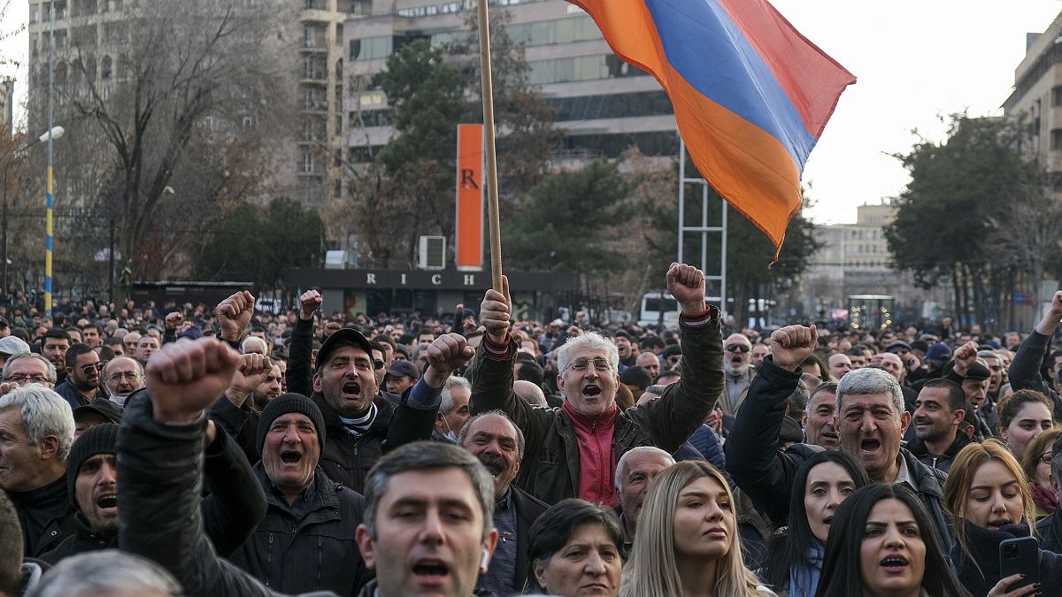 Ermenistan'ın başkenti Erivan'da hükümet karşıtı protestolar 