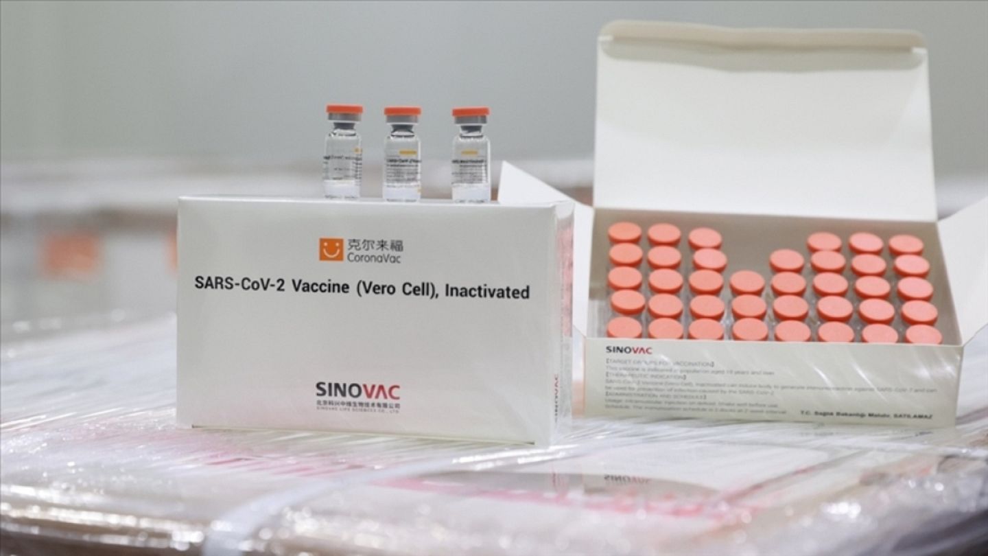 Yolsuzluk iddialarının hedefindeki Keymen İlaç: 1 milyon doz aşı  yatırımlarımıza karşılık alındı | Euronews