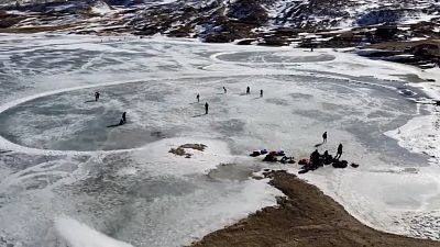 ویدئو؛ لذت اسکیت و سورتمه سواری در دریاچه موچوخ جمهوری داغستان
