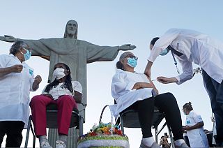 Brasil já vacinou mais de 6,7 milhões de pessoas com a primeira dose 