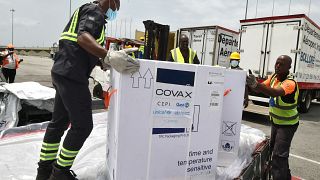 Les vaccins du dispositif Covax débarquent au Nigeria