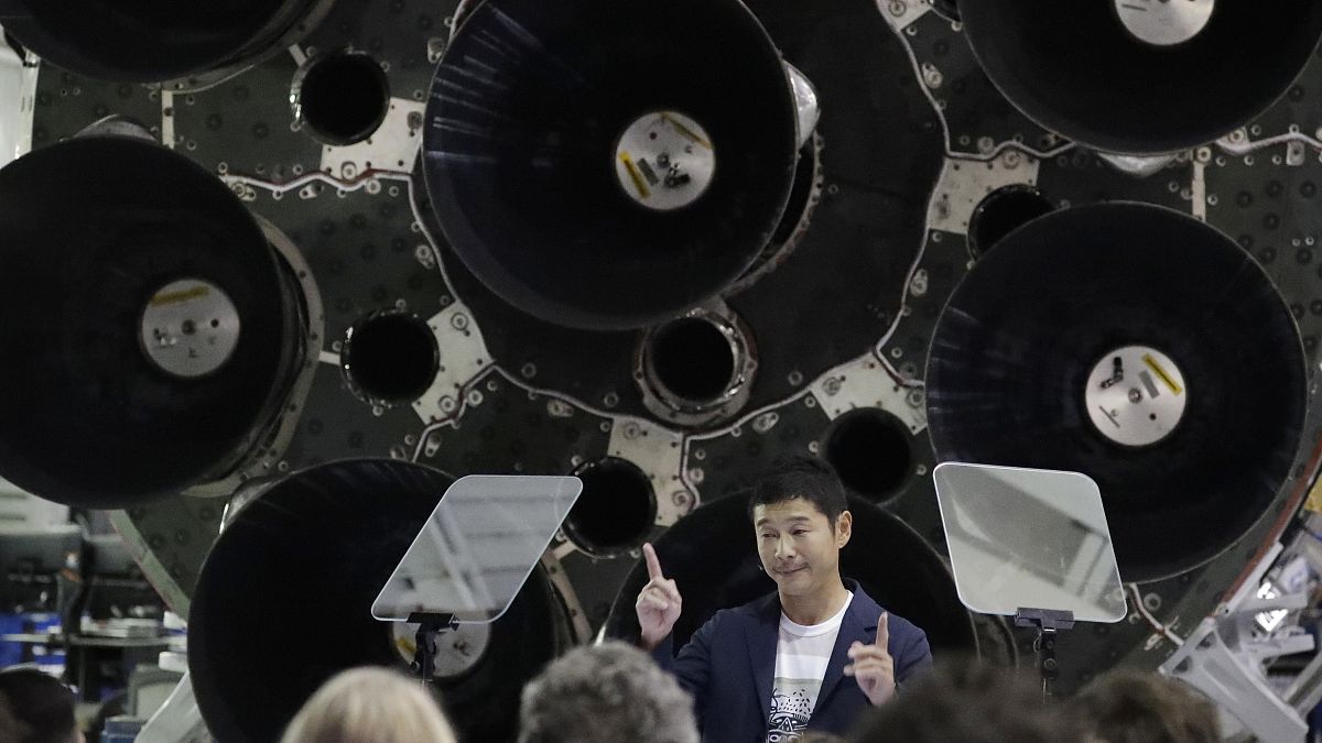 2023'te Ay'ın etrafını dolaşacak uzay yolculuğu için tüm biletleri satın alan iş insanı Yusaku Maezawa 