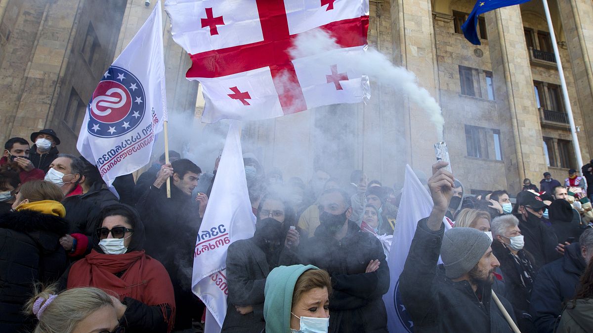 Сторонники грузинской оппозиции на митинге в Тбилиси 21 февраля 2021 г.