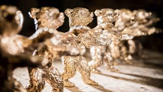 الدب الذهبي والدببة الفضية التي يمنحها مهرجان برلين السينمائي هي أحد الجوائز التي يطمح صناع الأفلام من جميع أنحاء العالم للحصول عليها