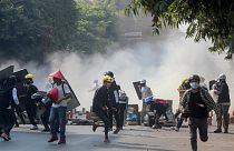 Myanmar'ın Mandalay kentinde güvenlik güçleri protestoculara müdahale etti