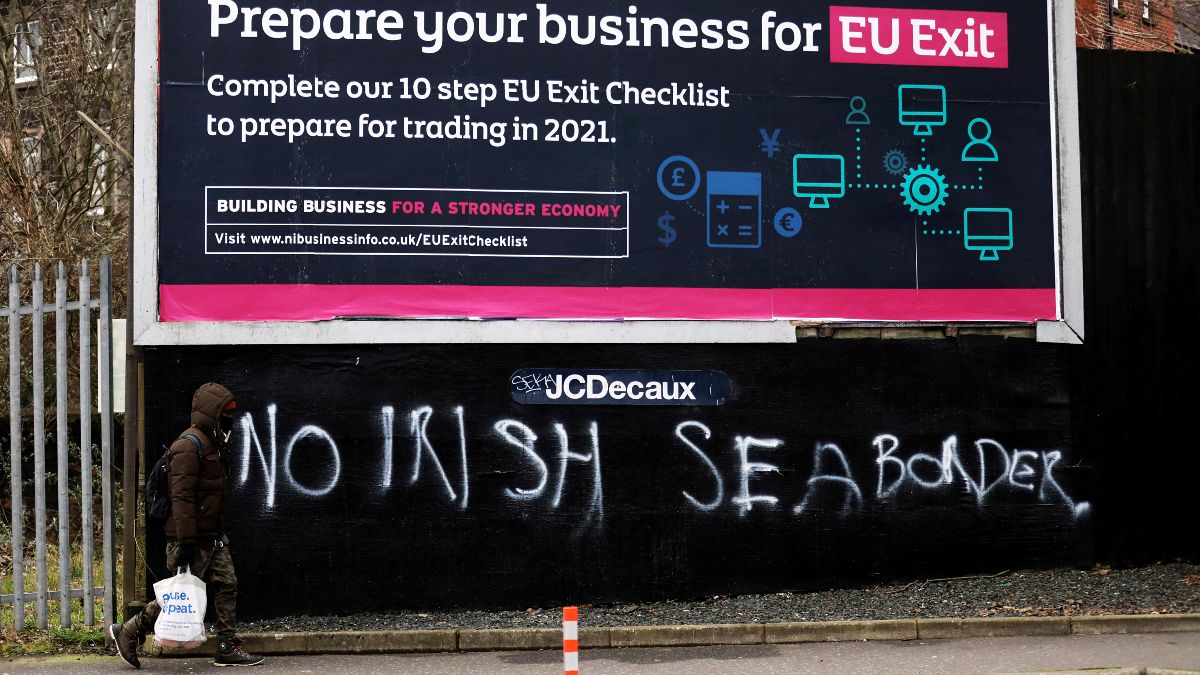 Londres pospone a octubre los controles aduaneros en el mar de Irlanda