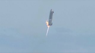 SpaceX-Rakete setzt sicher auf - und explodiert