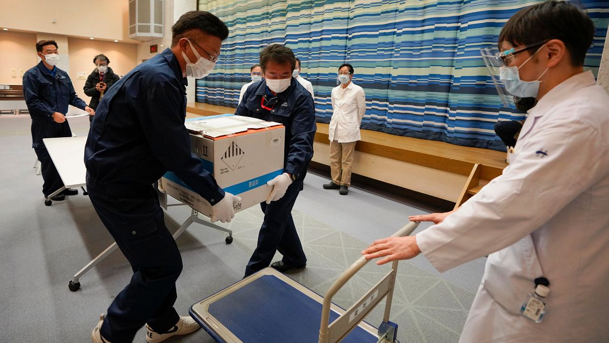 Pfizer aşıları Japonya'ya teslim edildi