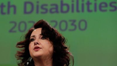 Брюссель предлагает учредить "европейскую карту инвалидности"
