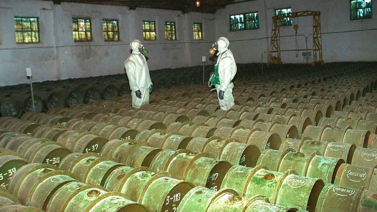 یکی از انبارهای سلاح‌های شیمیایی روسیه در سال ۲۰۰۰